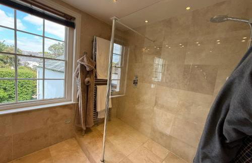 Tranquil Seaside Cottage by NewFo - Photo 41