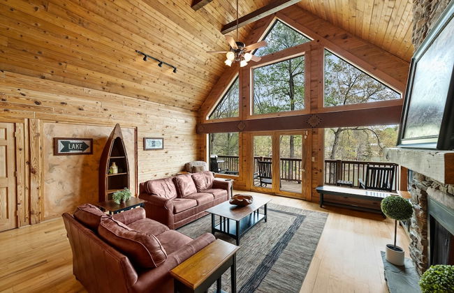 Lakeside Lodge by Avantstay Hot Tub Dock - Foto 11