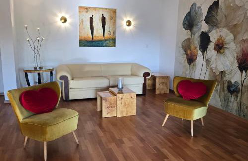 Exklusive Ferienwohnung Bad Salzschlirf - direkt am Waldrand - großer Garten kompett umzäunt - Hunde willkommen - 2 private Stellplätze - Foto 14