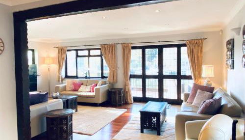 Riverside 4 Bedroom House Wraysbury Staines - Foto 5