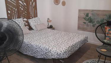 Studio 23 m2, proche centre, calme, WIFI, pk - Photo 5