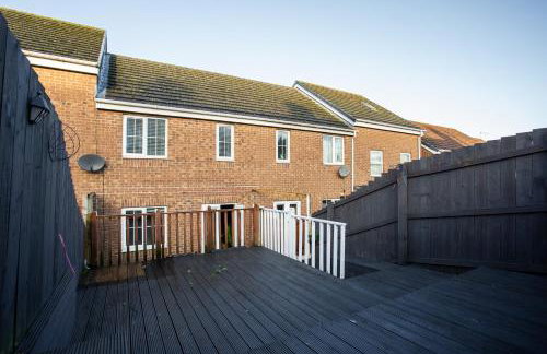 Vacant Nest Cleveland Close Central Parking - Photo 4