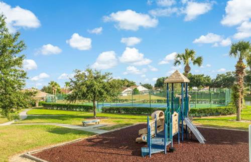 Disney-Close Lakefront Renovated 4BR Pool - Foto 30