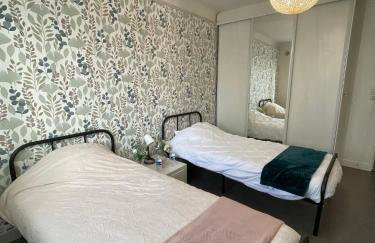 Maison chaleureuse 4 chambres avec jardin - Proche Paris - ARENA Paris Nord Villepinte - Parc des expositions - Aéroport CDG - Disney - Astérix - Foto 11