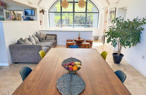 The Lookout - Unique Architectural Modern Home - Foto 51