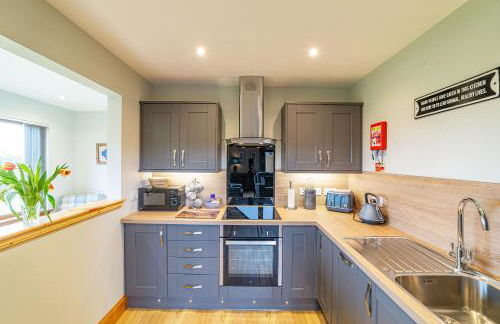 Roe Deer Lodge with Hot Tub - Foto 4