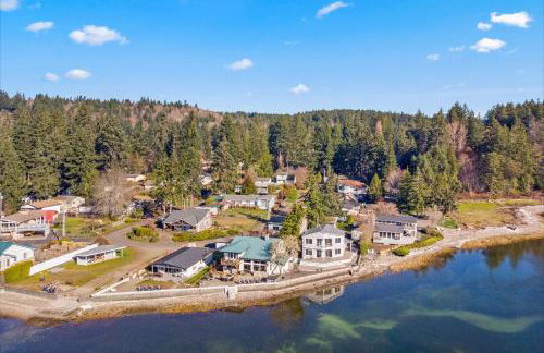 Belfair Beach House - Photo 13