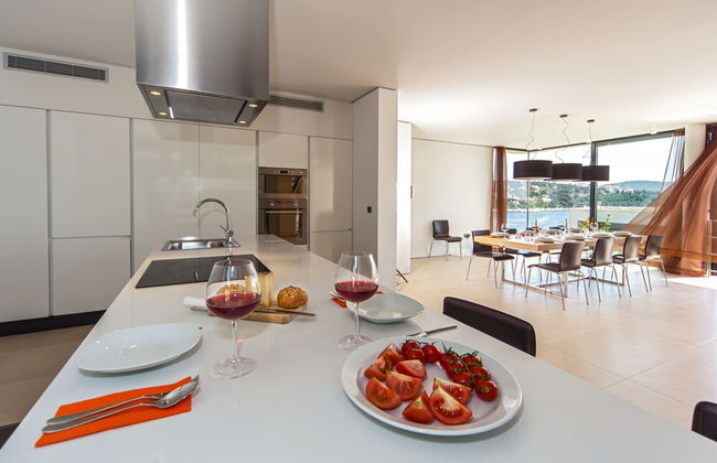 Golden Rays Luxury Villas - Photo 22