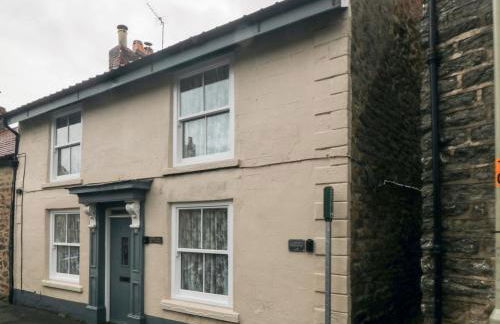 Crumble's Cottage - Photo 2