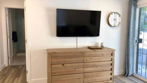 Silverlake and Echo Park - 6min to Downtown and Hollywood - - Photo 5