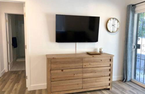 Silverlake and Echo Park - 6min to Downtown and Hollywood - - Photo 5