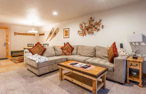 New Listing Updated 1 bedrm 1 bath Summit H Building #95 condo Just steps to Eagle Lodge sleeps 4 - Foto 29