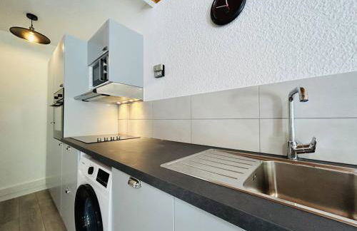 Studio Cabine Rénové avec Balcon et Parking Près des Pistes – La Salle-les-Alpes - FR-1-330F-220 - Photo 3