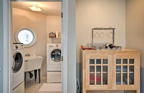 Chic Coos Bay Home with Pacific Ocean Views! - Foto 31