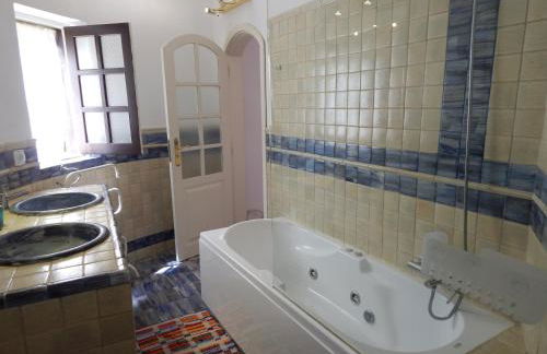 Villa Sol e Mar Private pool & jacuzzi - Photo 33