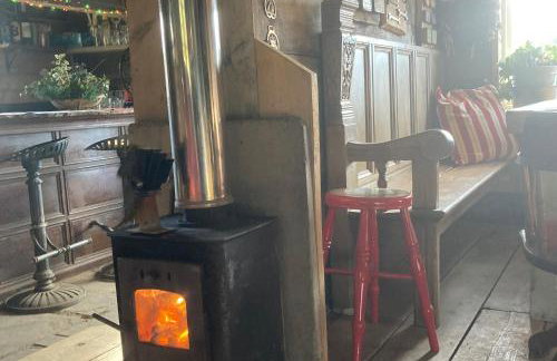 2 Guests - Pet Friendly - Traditional Gypsy Vardo - Foto 21