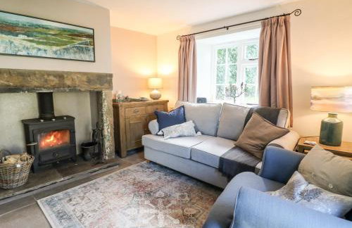 Manor Barn Cottage - Photo 6