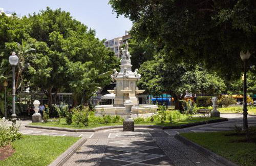 Home2Book Cozy Urban Retreat with Balcony - Foto 28