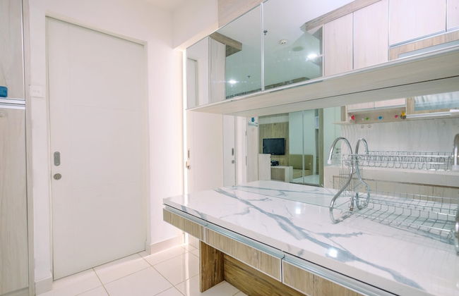 Homey And Comfy 2Br Sentul Tower Apartment - Foto 15