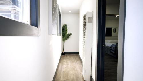 The Black and White House - Foto 2