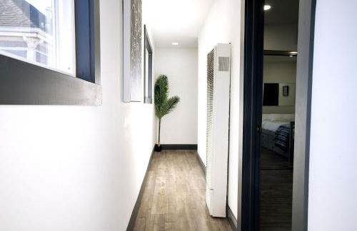 The Black and White House - Foto 2