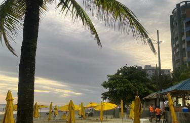 Kitnet Centro Mongaguá Beira Mar - com garagem - Foto 16