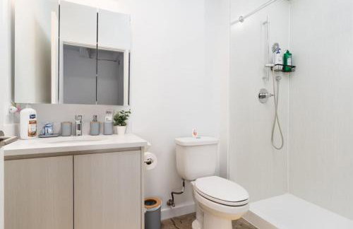 Regal Stylish Uptown Loft Beachfront RooftopWFHGym - Photo 15