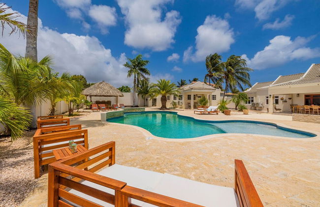 Charming Cunucu Home Pvt Pool Outdoor Kitchen - Foto 1