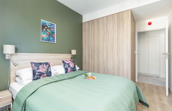 Shellter Suita Flora by Renters Prestige - Photo 3