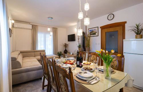 Three-Bedroom Holiday Home in Dabar - Foto 3