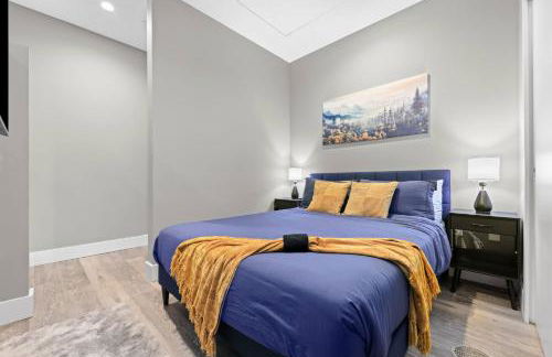 1BR • City Views • Queen + SofaBed • WiFi & 2 TVs - Photo 24