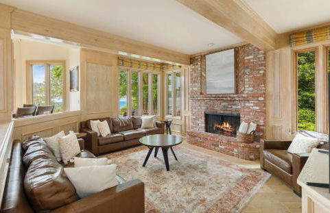 Stunning Waterfront Mansion with Pool and Hottub - Foto 8