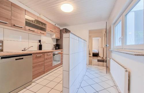 Tolstov Apartments - 3 Room Apartments with Garden - 20 Min Messe DUS & Airport DUS - Foto 20