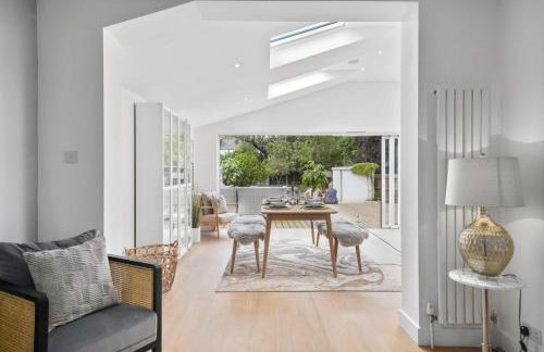 Clarence House-Windsor-Parking-5 bed - Photo 13