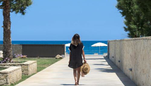 Amalthia Villa, Heated Pool & Walk to the Beach, By ThinkVilla - Foto 2