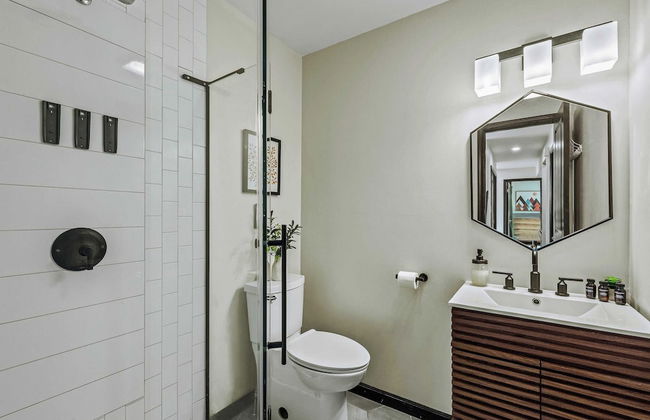 Strawberry Shores by Avantstay Lakefront Private Beach - Photo 23