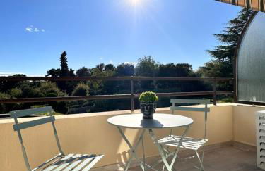 STUDIO HORIZON - SEA VIEW - POOL- Air Conditioner - Kitchen - Wifi -TV Train - Bus - - Foto 3