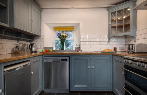 Farmhouse with Log Fire & On-Site Dog Field - Foto 27