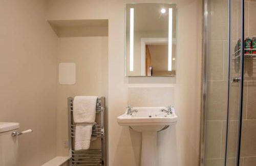 Charming 3-Bed Cottage in Stunning Yorkshire Dales Location, Swaledale - by MCPI Hosting, Ideal for Families, Couples, Walkers & Groups - Foto 40