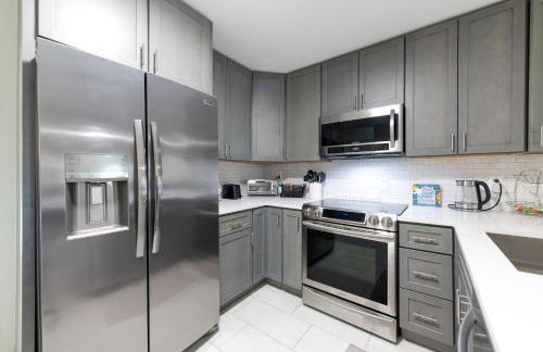 Sunny - Pool - Close to Beach - Fishing - Boat Ramp - Photo 4