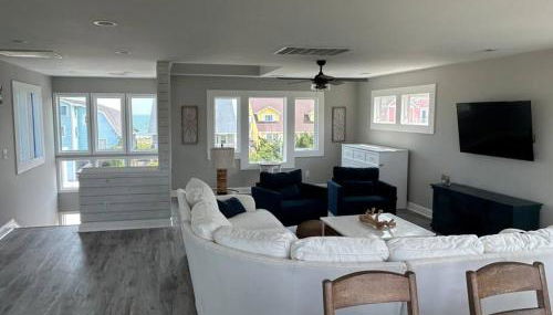 Holden Beach House Second Row with surround views! - Foto 3