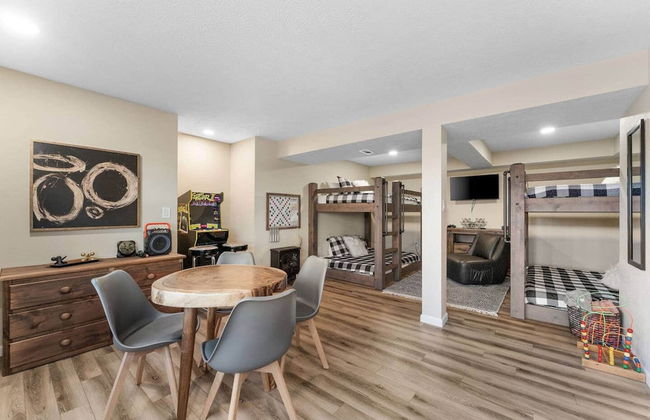 Hot Tub-Firepit-Bunkroom near Crick - Foto 7