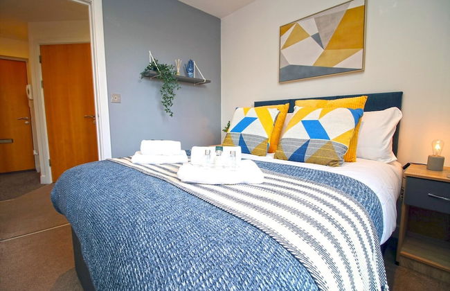 Bristol City Centre - 2 Bedroom Apartment - Marsh House - Photo 2