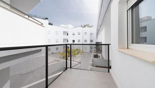 Hogar luminoso y amplio cerca del Mediterráneo - Photo 4