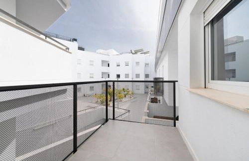 Hogar luminoso y amplio cerca del Mediterráneo - Photo 4