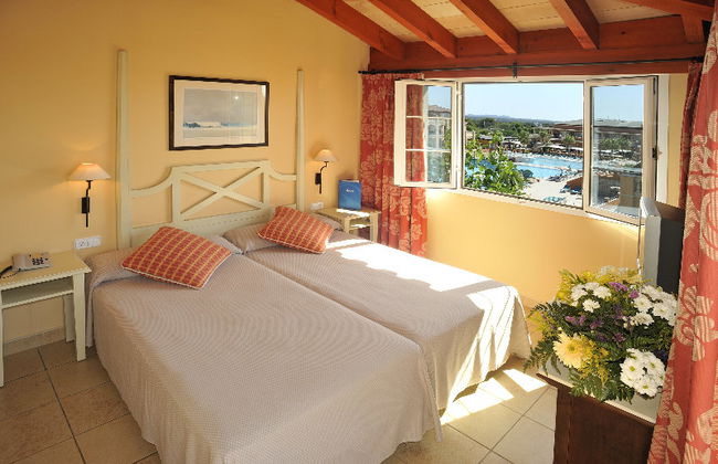 Grupotel Club Turquesa Mar - Photo 2