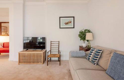 Nordic Regency Apartment - Photo 27