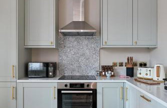 Stylish 4 bed home in Old Trafford next to MUFC - Foto 65