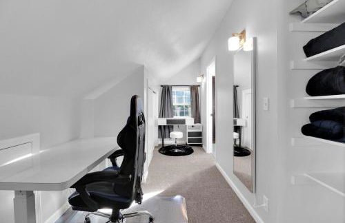 Spacious 3-Bedroom Near Campus - Photo 25