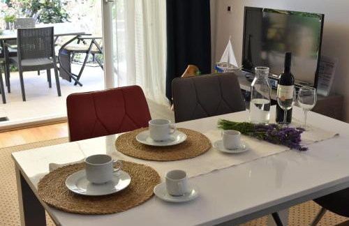 Sunny Lena Premium Family Apartment with Garden, Close to Beach & Pool - Foto 30